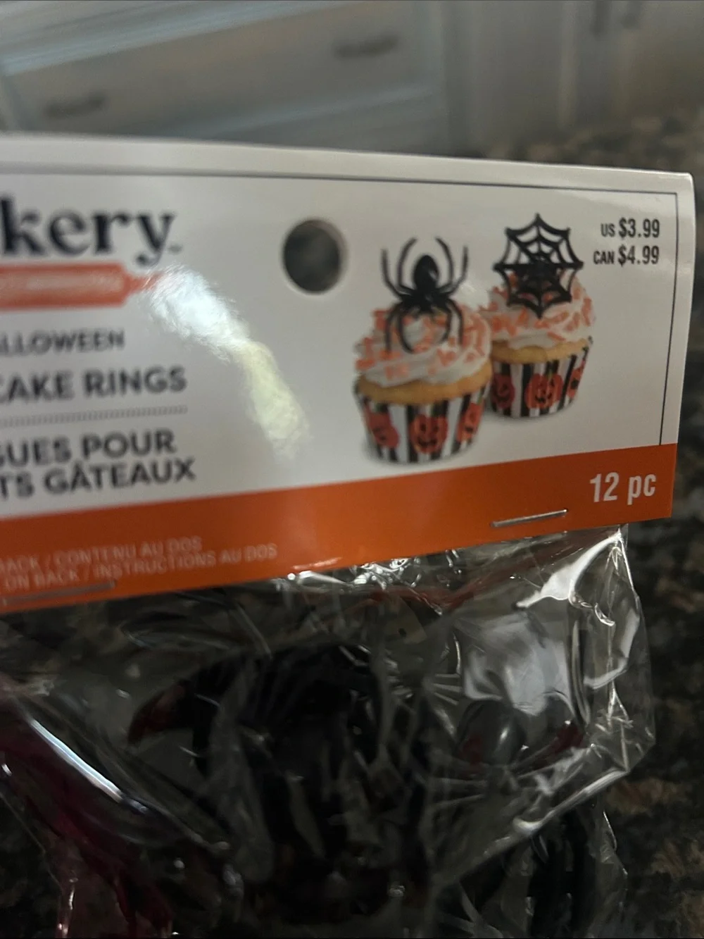 MAKERY HALLOWEEN CUPCAKE RINGS LOT OF 4 NWT